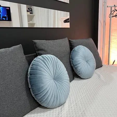 Apartment Comfy Crib *